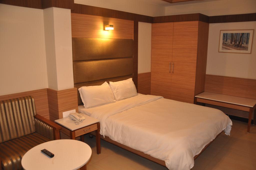 Hotel Sms Grand Inn Vellore Room photo