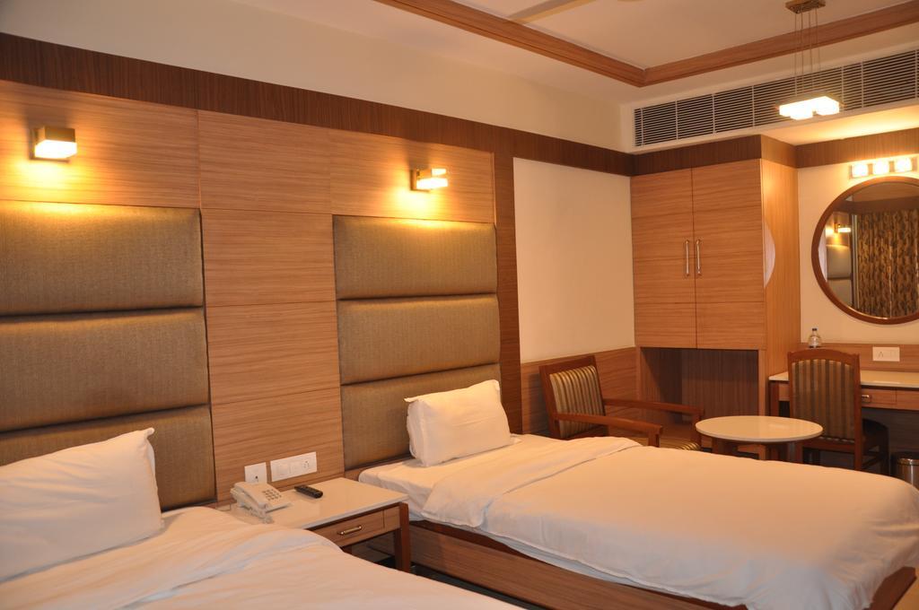 Hotel Sms Grand Inn Vellore Room photo