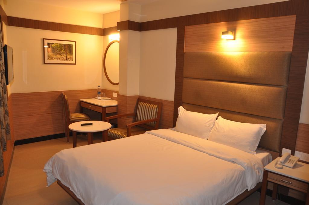 Hotel Sms Grand Inn Vellore Room photo